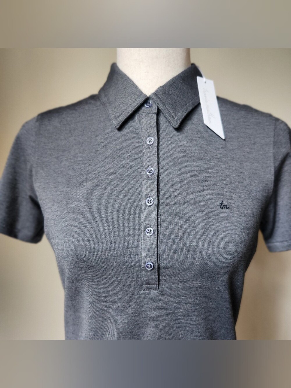 Travis Mathew NWT Small Women's Polo Shirt Golf Performance Grey Short Sleeve